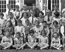 1956 or 57 Middleton Class Photo BACK ROW: 1 Nigel Newton, 2 Dale Gibson, 3.Keith ?, 4 dk boy, 5 Barrie Evans, 6 John Simpson, 7 dk boy. 3rd ROW: Nigel Harris, 2 dk girl, 3. Lance Bexton, 4...